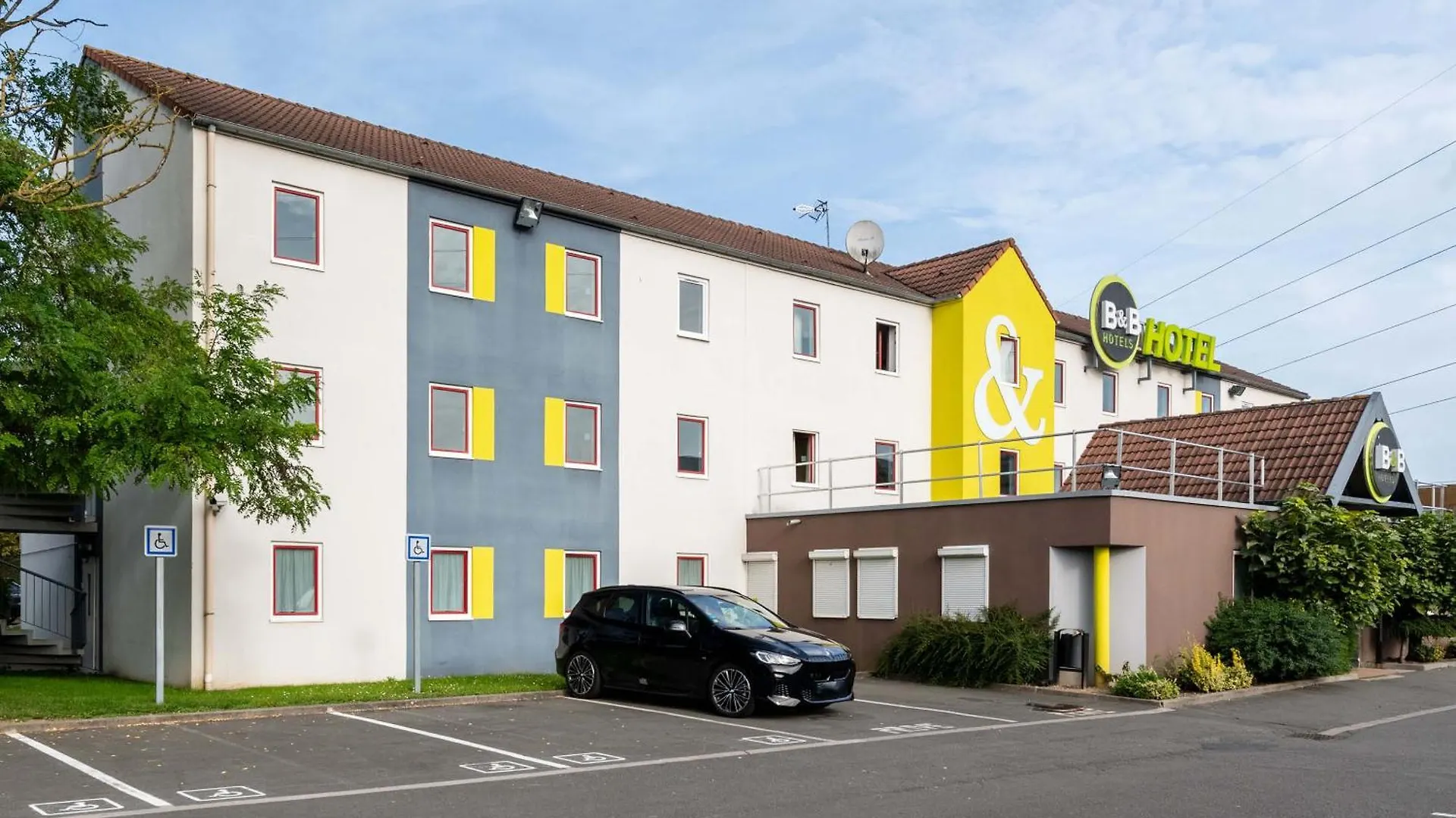 B&B Hotel Lille Lezennes Stade Pierre Mauroy 2*,  France